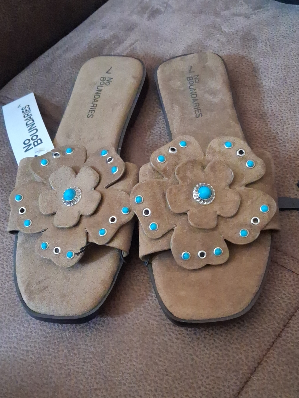 No Boundaries Brown Faux Suede Sandals with Turquoise Studs Size 7